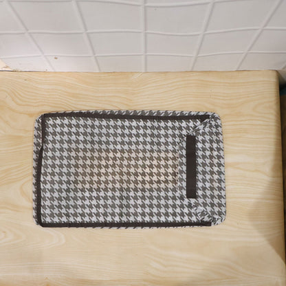 Design of foldable fabric storage basket with houndstooth pattern