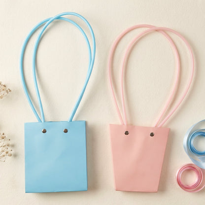 Flower bag suitable for bouquet wrapping